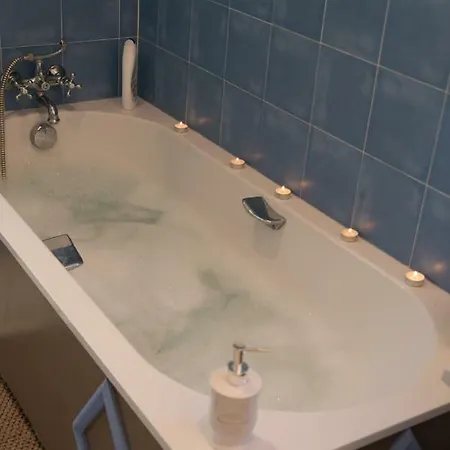 Nuit D'ange D'uzes Bed & Breakfast